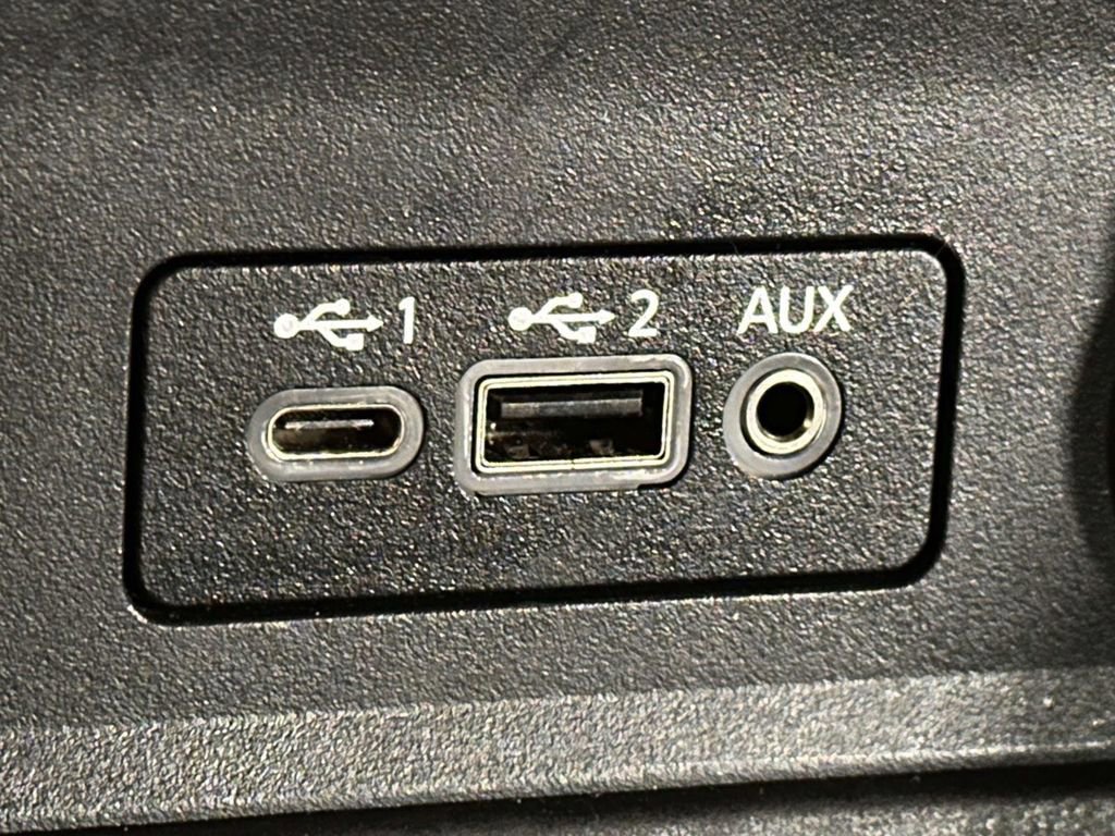 Used 2024 Nissan Sentra SV FWD image 28
