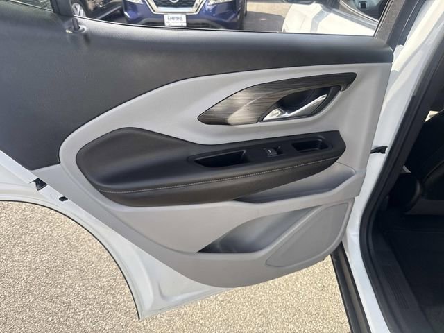 Used 2023 GMC Terrain SLT image 19