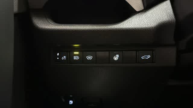 Used 2025 Toyota RAV4 XLE w/ Convenience Package AWD/4WD image 16