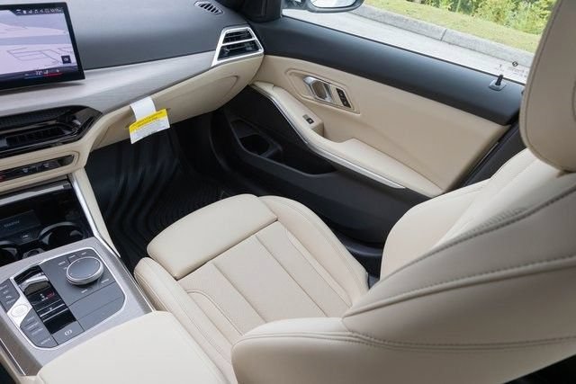 New 2025 BMW 330i xDrive Sedan w/ Premium Package AWD/4WD image 27