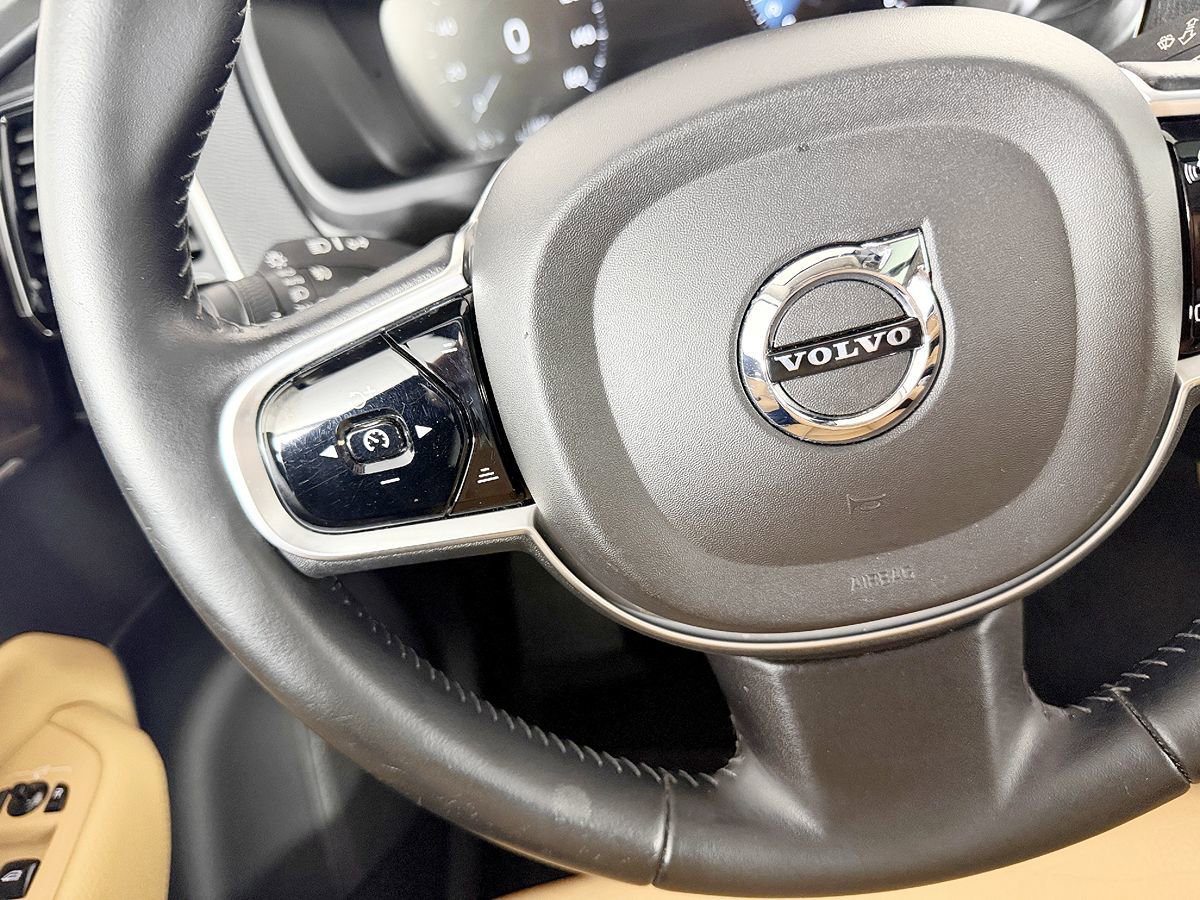 Used 2016 Volvo XC90 T6 Momentum w/ Momentum Plus Package AWD/4WD image 56