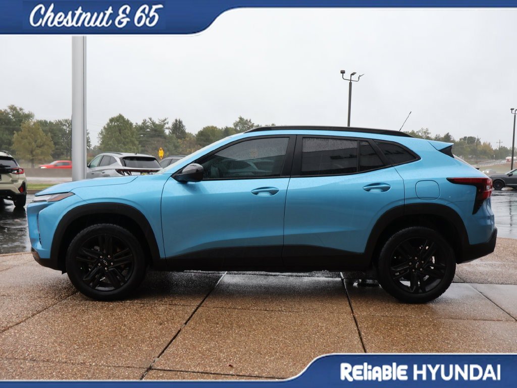 Used 2025 Chevrolet Trax ACTIV w/ Driver Confidence Package FWD image 3