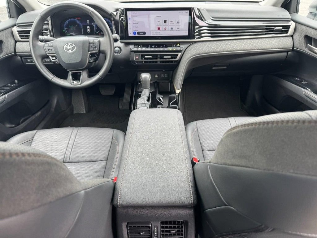 Used 2026 Toyota Camry XLE FWD image 18