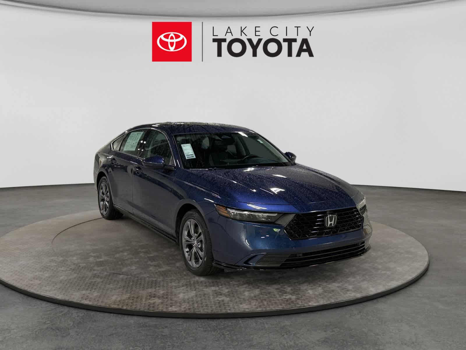 Used 2025 Honda Accord EX-L image 13