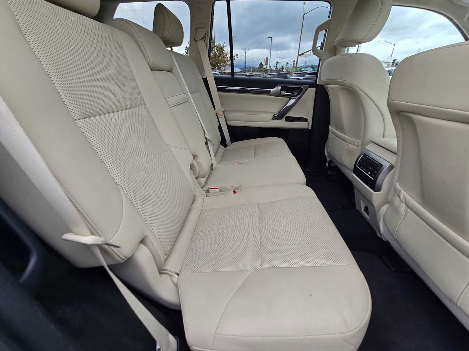 Used 2023 Lexus GX 460 Premium image 14