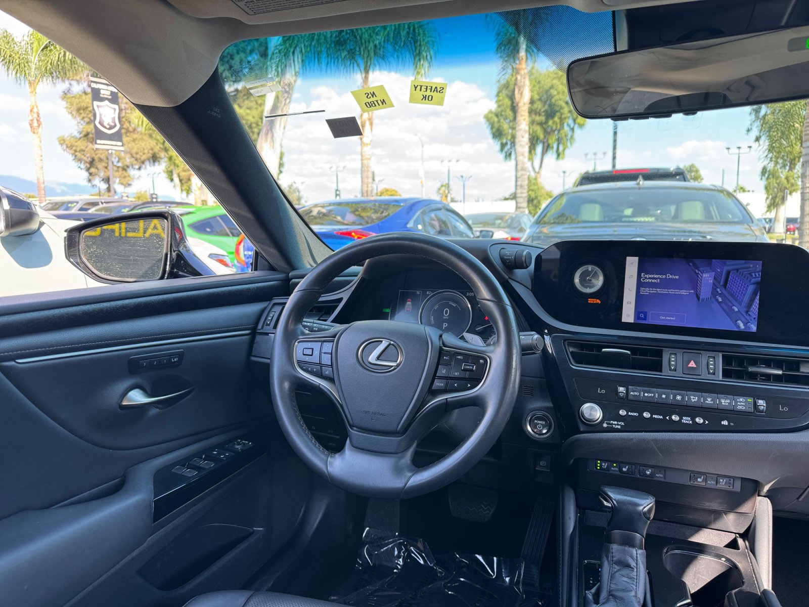 Used 2023 Lexus ES 300h w/ Premium Package FWD image 18