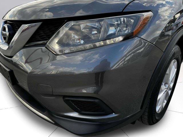 Used 2015 Nissan Rogue SV FWD image 11