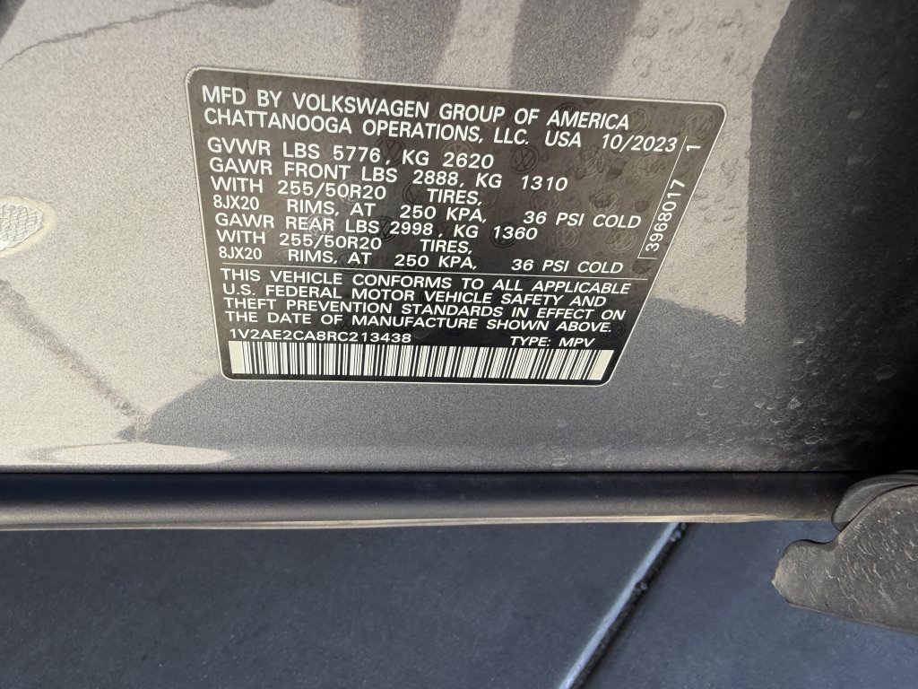 Used 2024 Volkswagen Atlas Cross Sport SEL R-Line AWD/4WD image 47