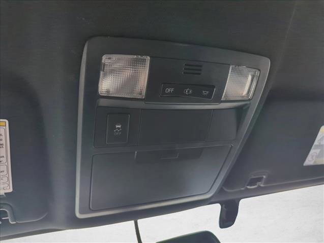 Used 2017 Toyota Tacoma TRD Sport w/ Tow Package (A/T) image 26