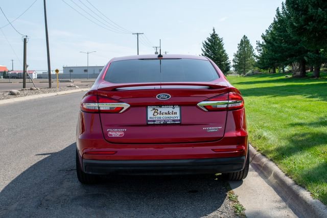 Used 2020 Ford Fusion Energi Titanium FWD image 5