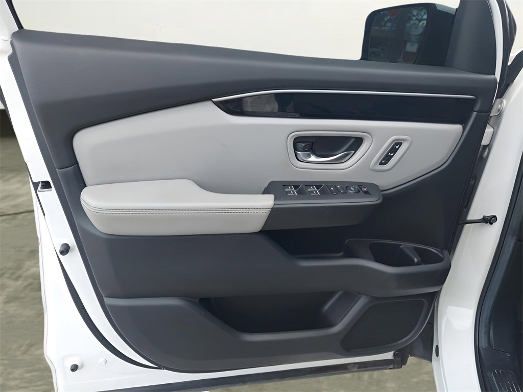 Used 2025 Honda Pilot EX-L image 20