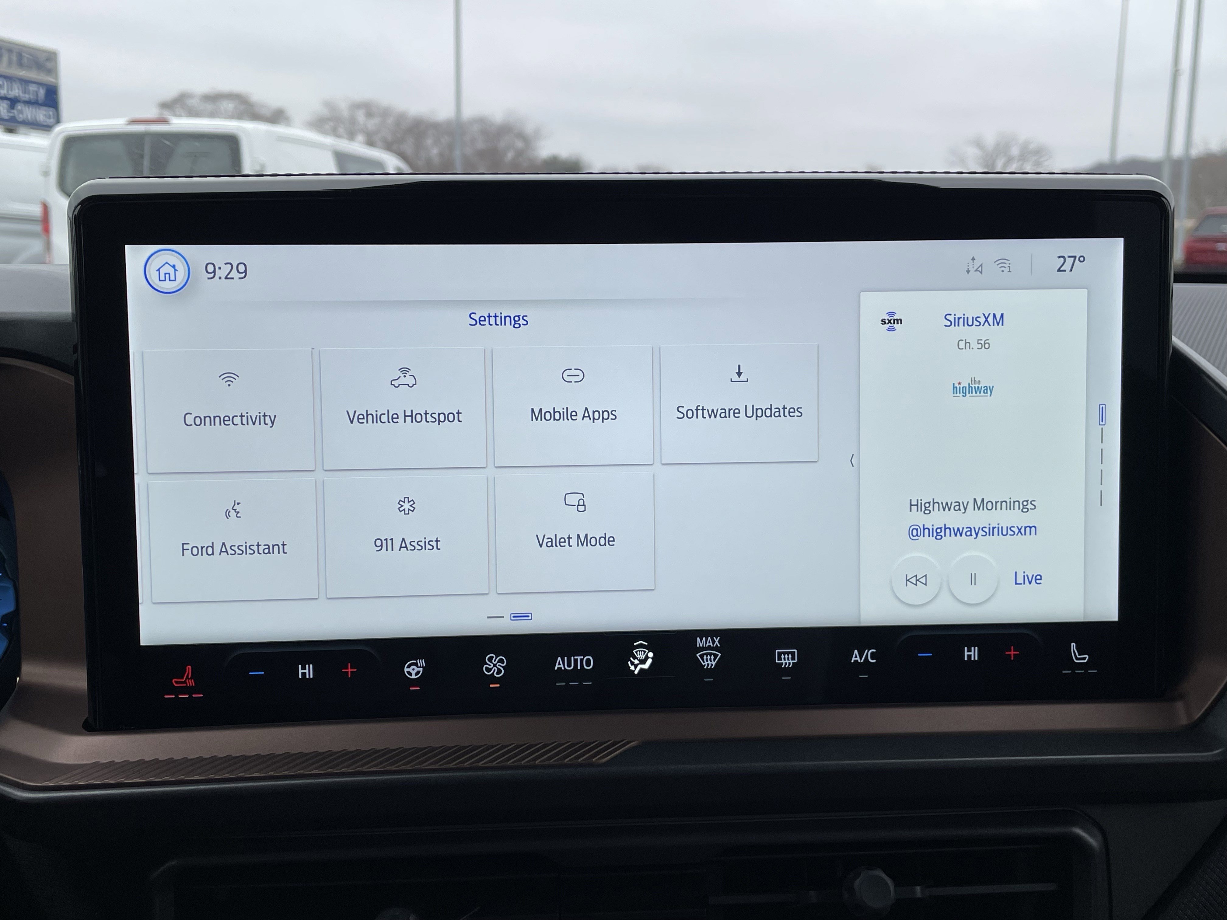 Used 2025 Ford Bronco Sport Outer Banks w/ Outer Banks Tech Package+ image 36