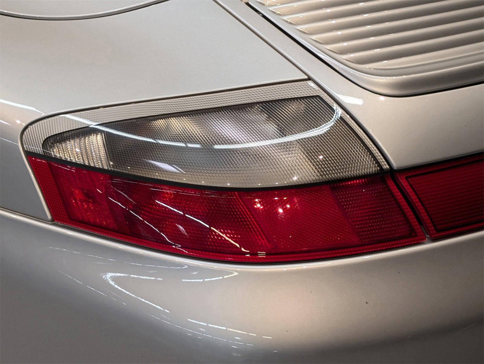 Used 2004 Porsche 911 Carrera 4S image 18