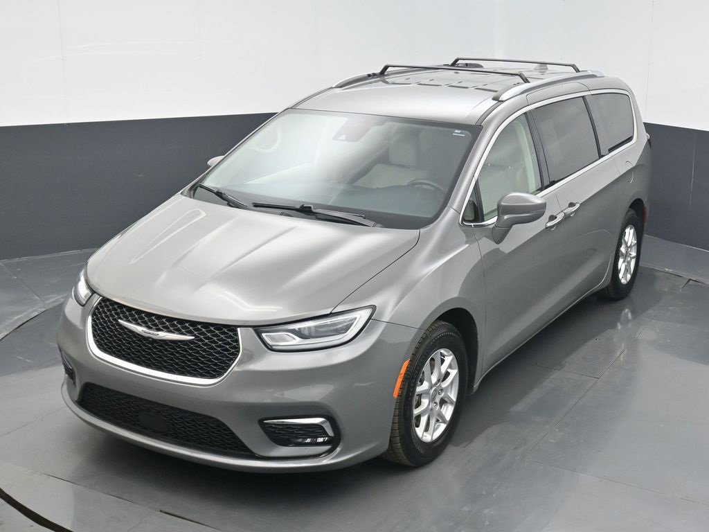 Used 2021 Chrysler Pacifica Touring-L image 9
