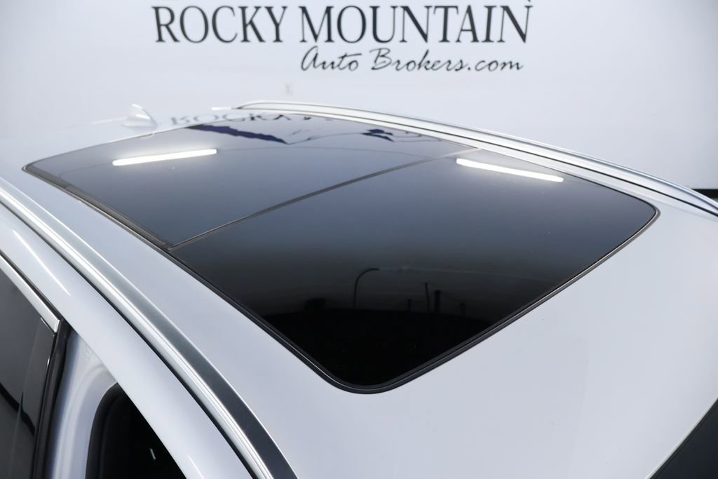 Used 2020 BMW X3 xDrive30e w/ Convenience Package image 12