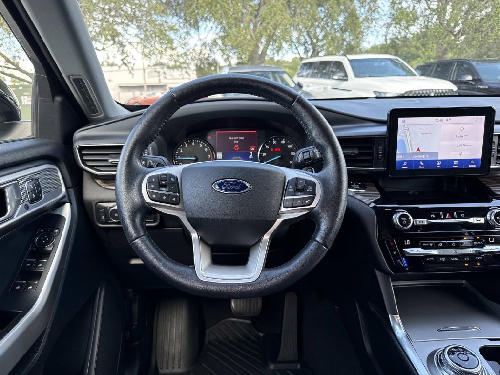 Used 2021 Ford Explorer Limited w/ Hybrid Equipment Group 310A AWD/4WD image 18