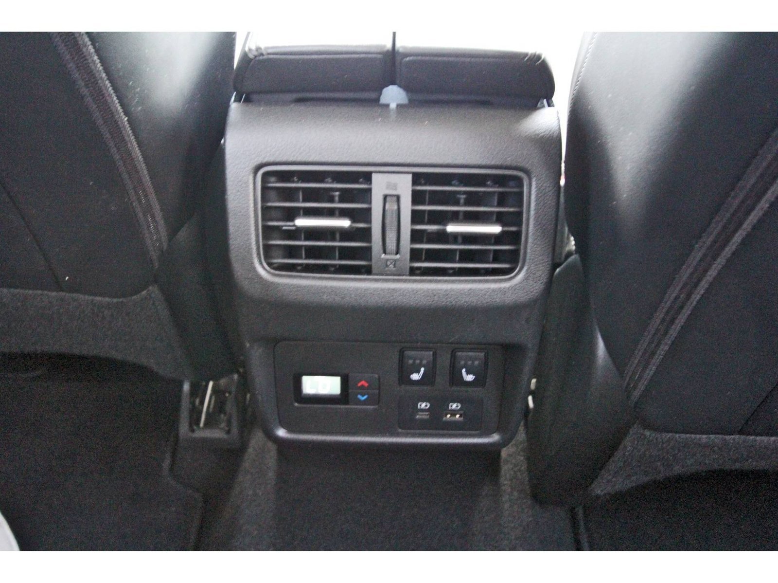 Used 2021 Nissan Rogue Platinum FWD image 15
