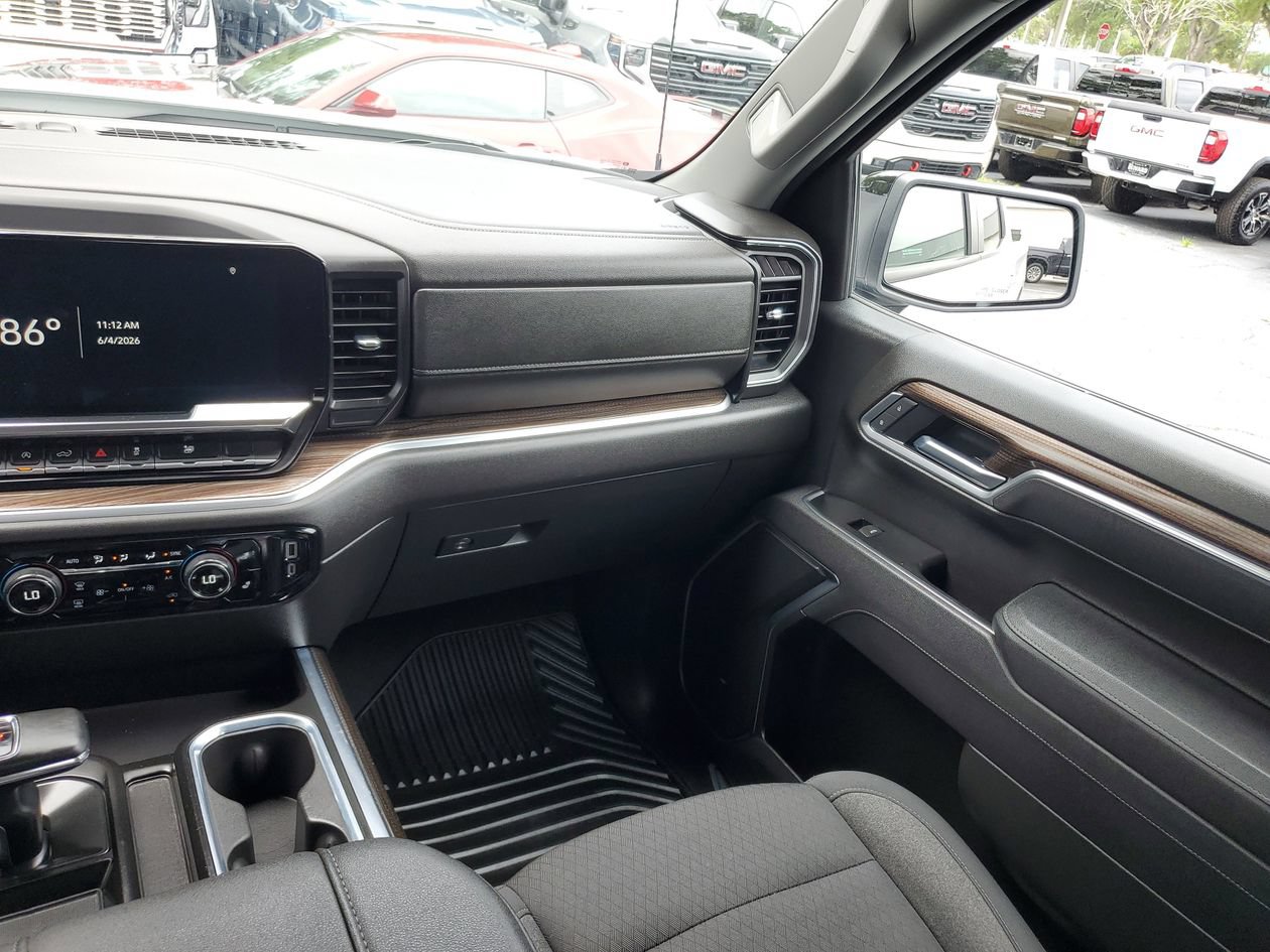 Used 2025 Chevrolet Silverado 1500 RST AWD/4WD image 16