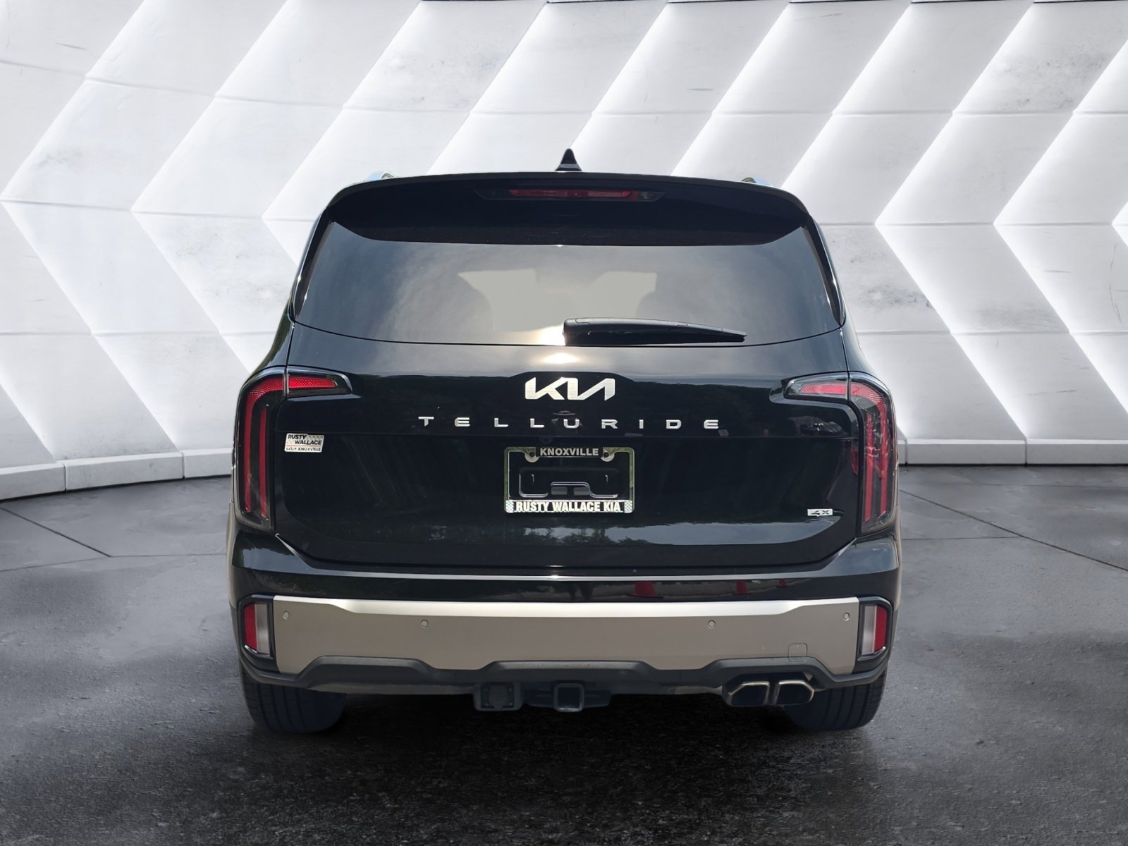 Used 2024 Kia Telluride SX Prestige w/ Towing Package AWD/4WD image 4