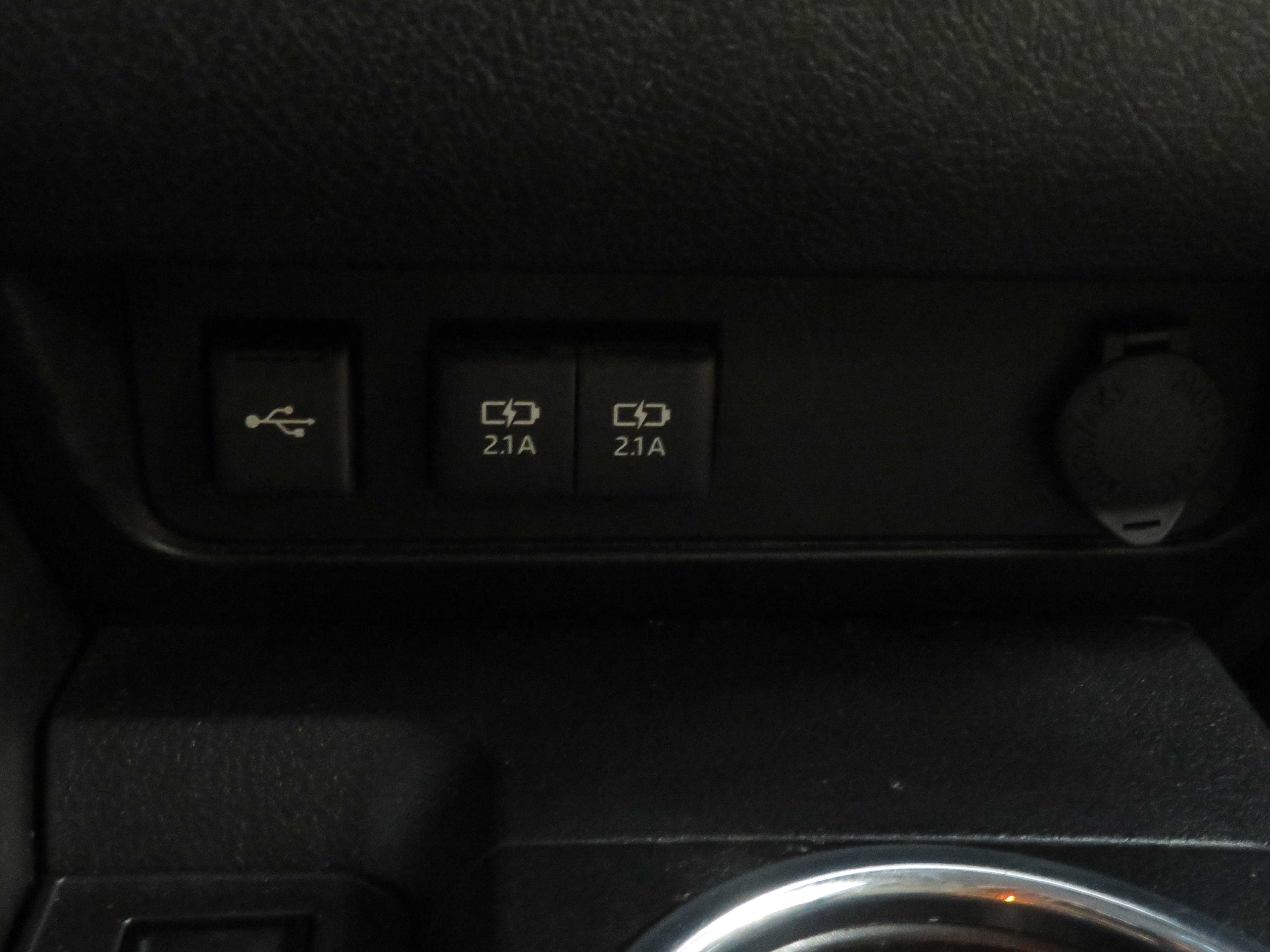 Used 2020 Toyota Sequoia Limited w/ Safety & Convenience Package AWD/4WD image 53