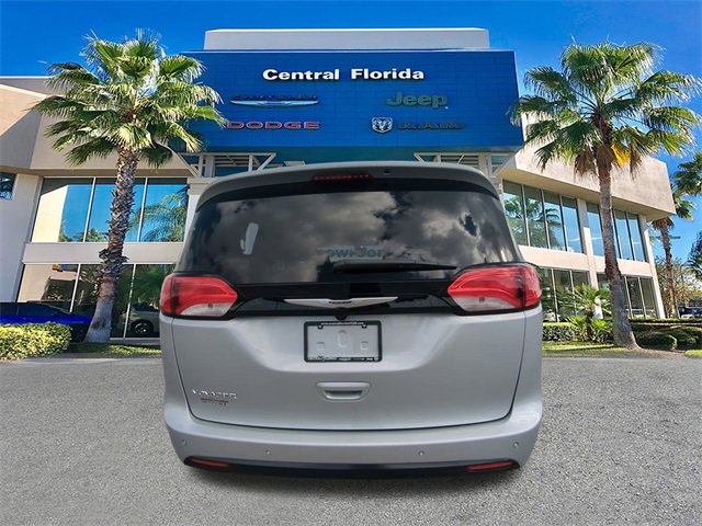 New 2026 Chrysler Voyager LX image 6