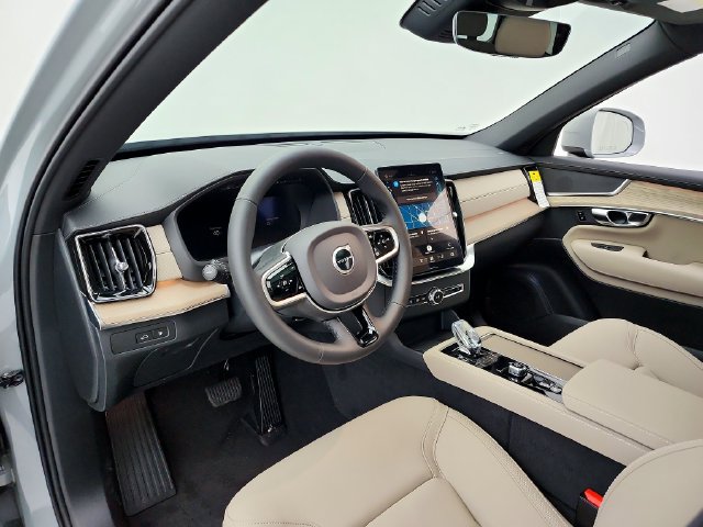 New 2026 Volvo XC90 T8 Plus AWD/4WD image 20