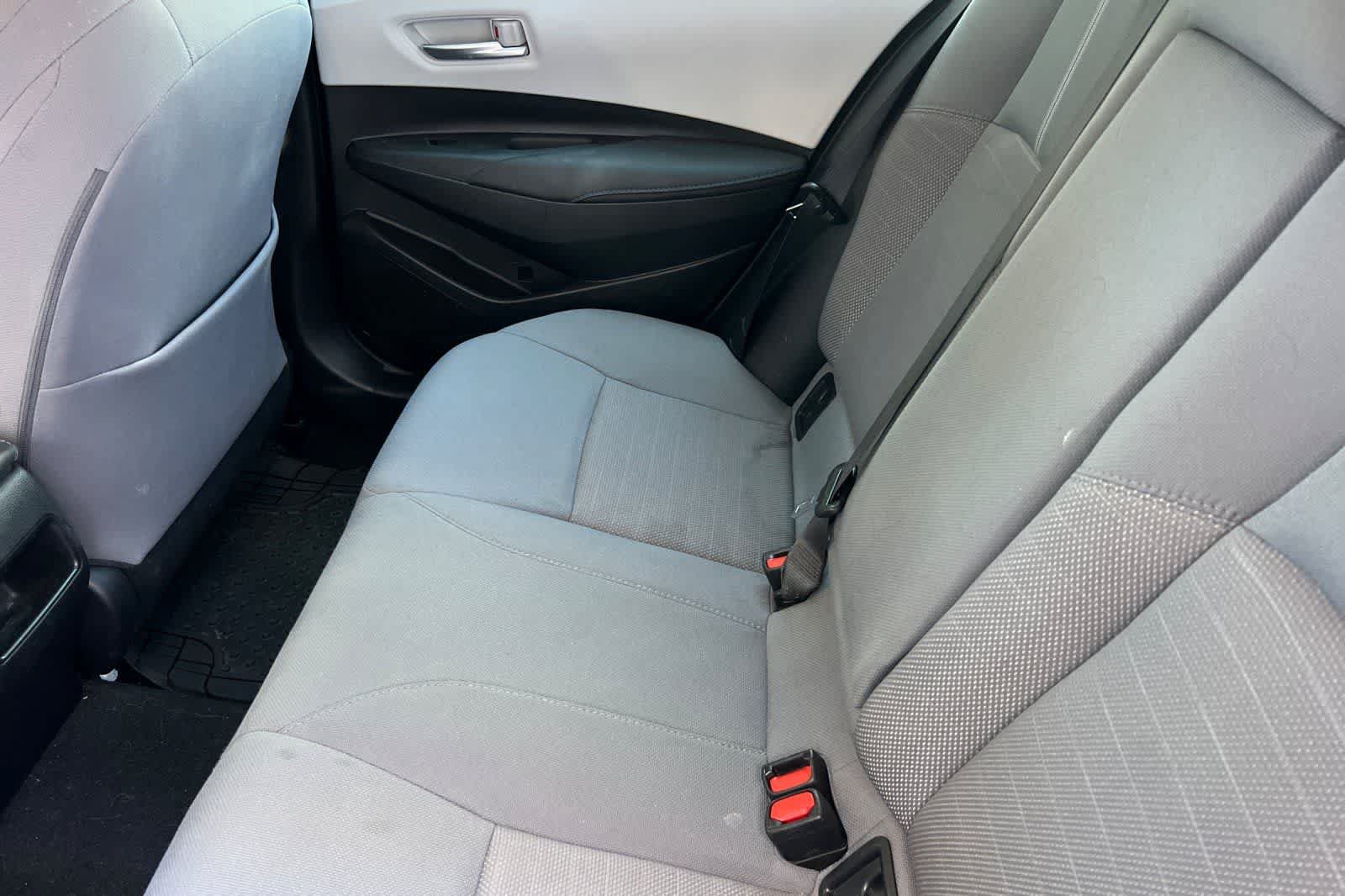 Used 2020 Toyota Corolla SE w/ SE Premium Package FWD image 5