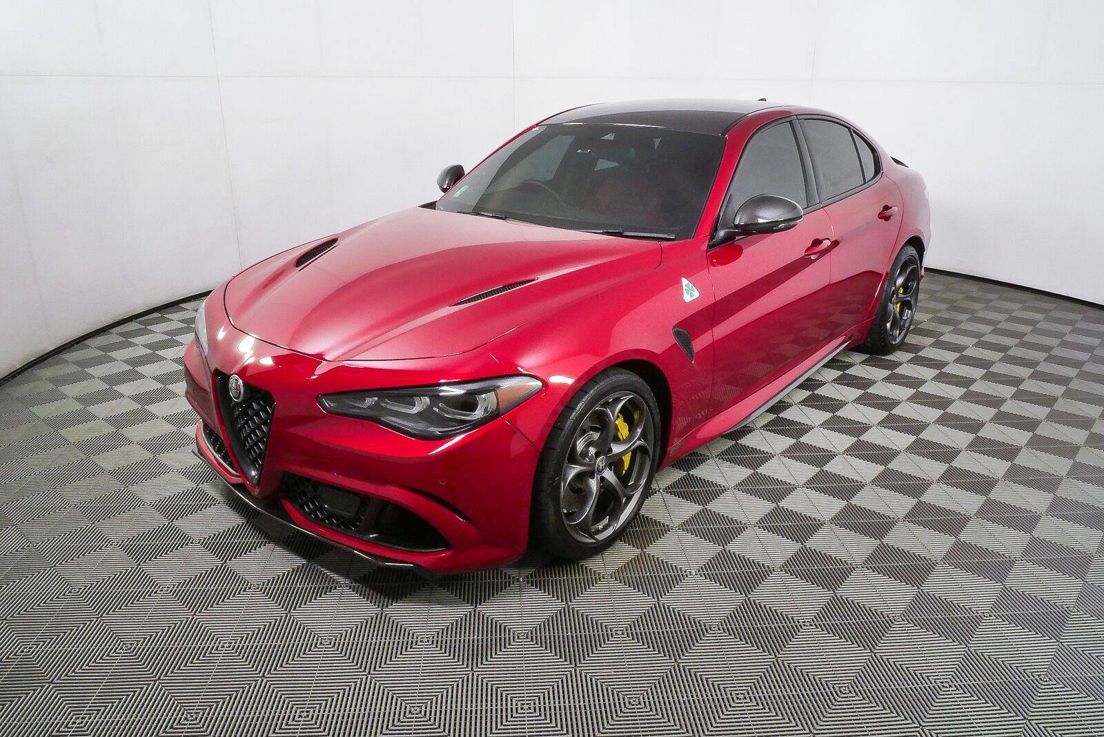Used 2024 Alfa Romeo Giulia Quadrifoglio RWD image 23