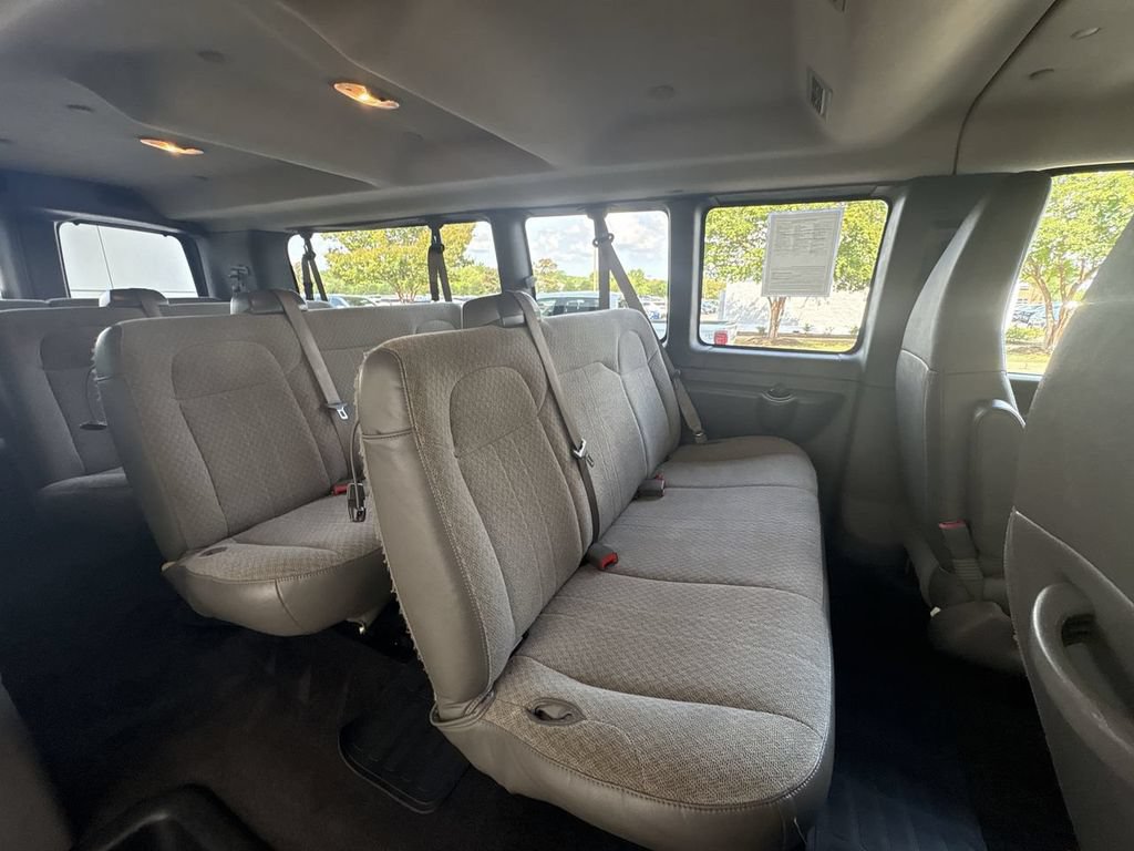 Used 2020 Chevrolet Express 3500 LT w/ LT Preferred Equipment Group RWD image 24