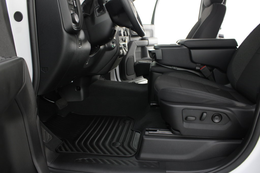 New 2026 Chevrolet Silverado 1500 Custom w/ Turbomax Blackout Package AWD/4WD image 15