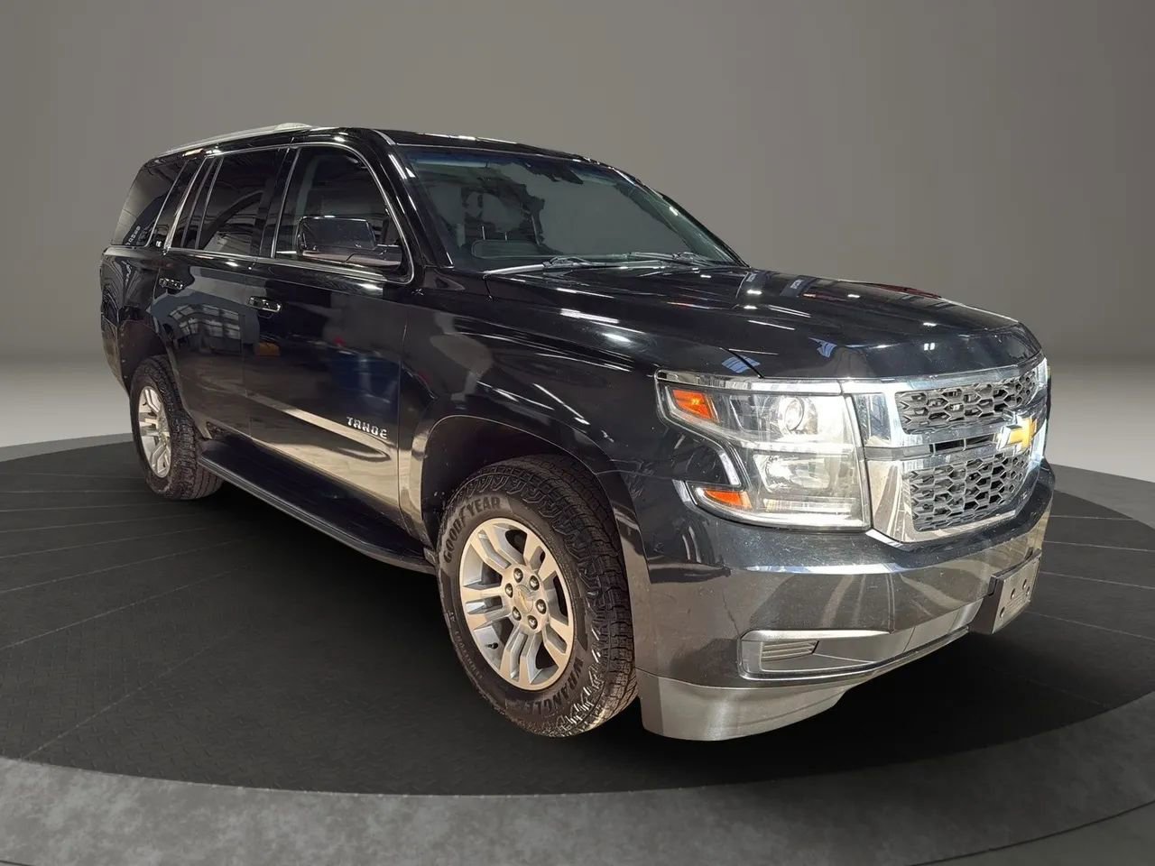 Used 2018 Chevrolet Tahoe LT image 3