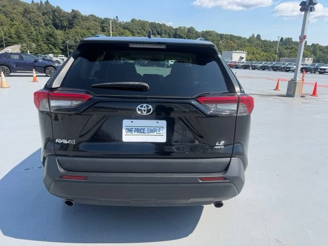 Used 2019 Toyota RAV4 LE w/ All Weather Liner Package AWD/4WD image 4