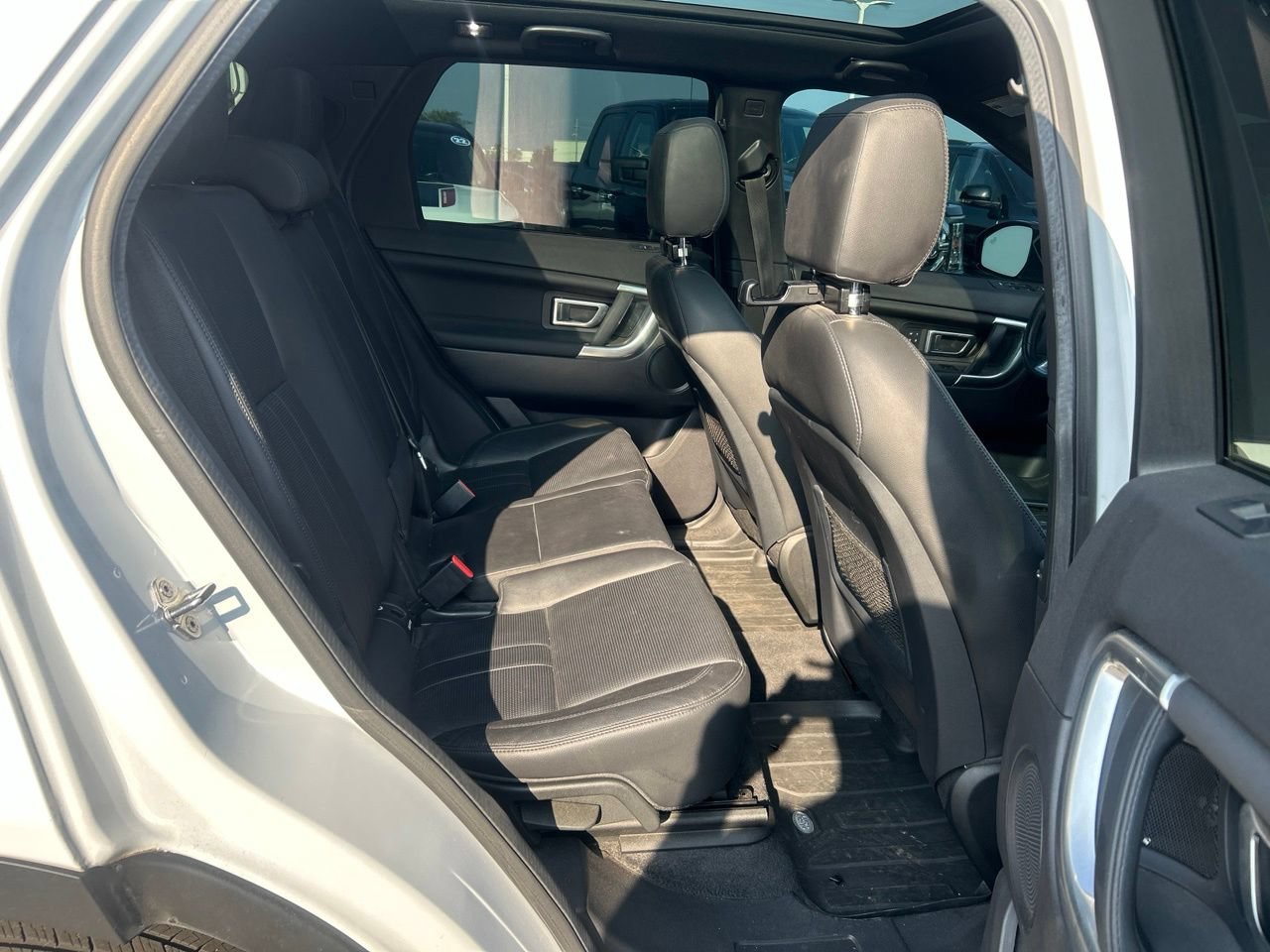 Used 2019 Land Rover Discovery Sport AWD/4WD image 15