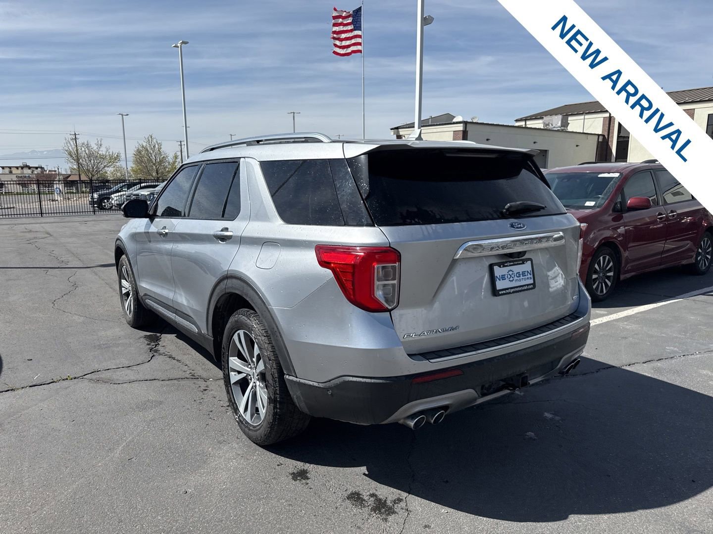 Used 2020 Ford Explorer Platinum w/ Premium Technology Package image 5