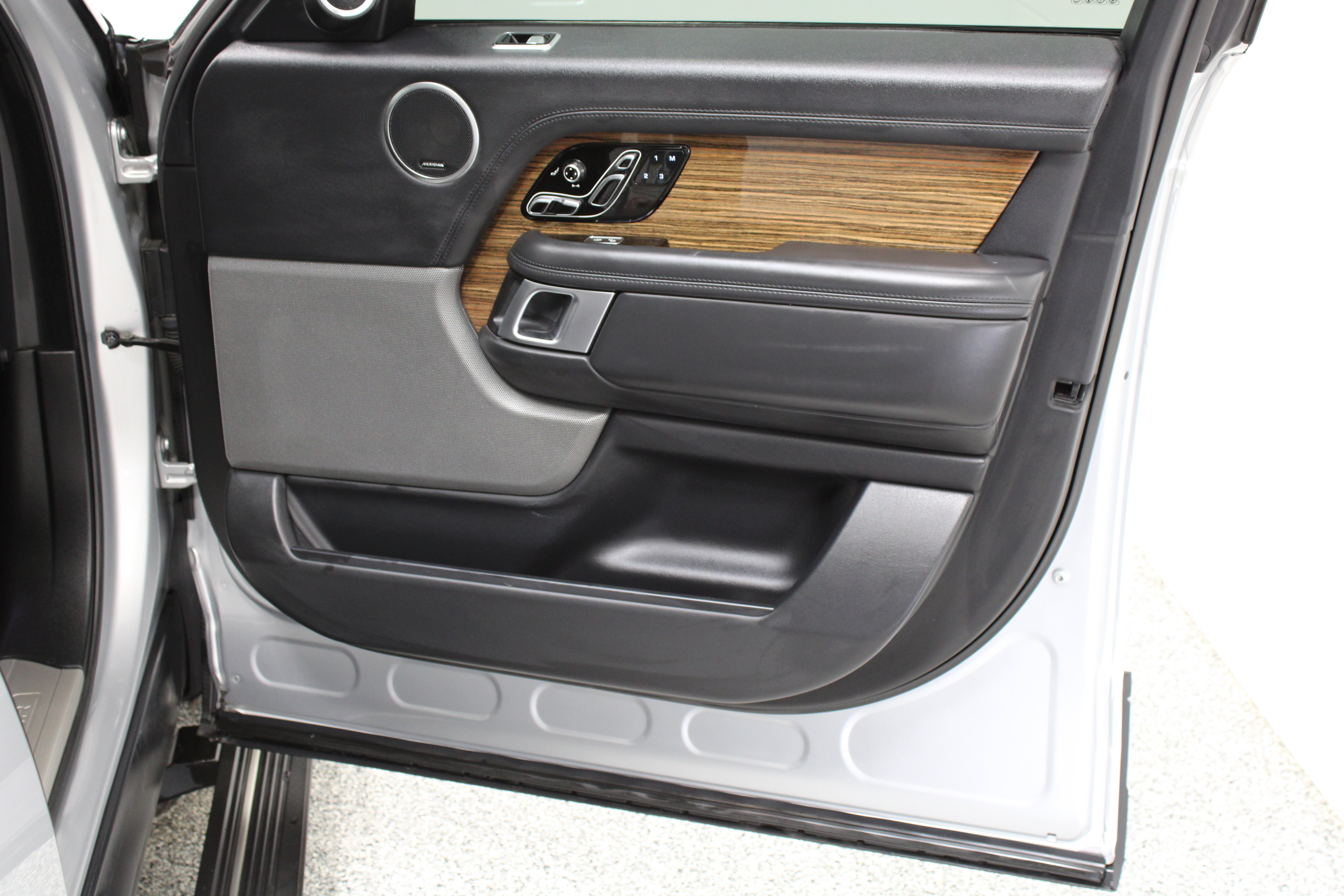 Used 2019 Land Rover Range Rover HSE AWD/4WD image 37