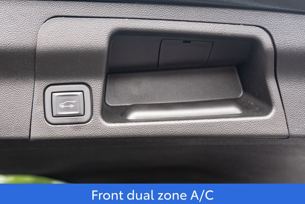 Used 2023 GMC Acadia SLT image 11