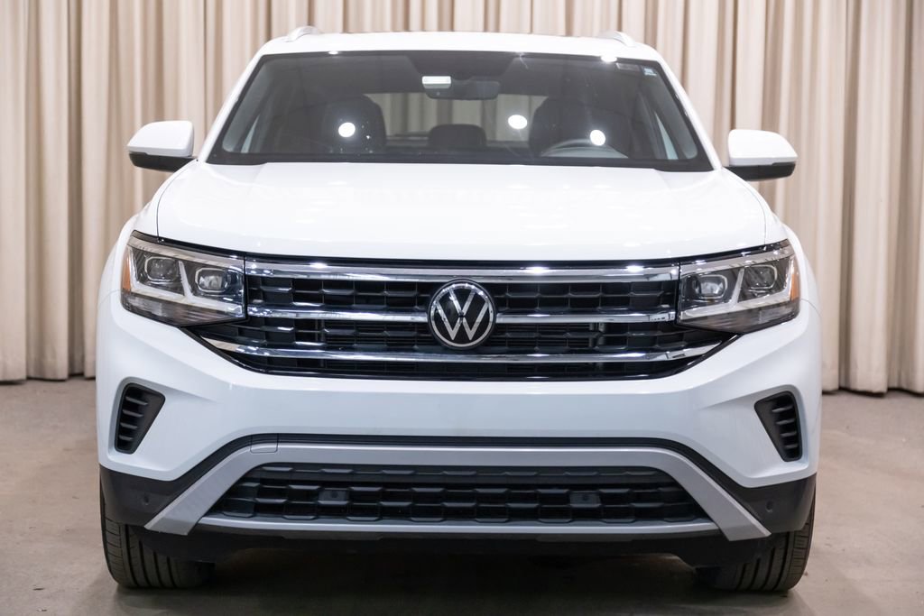 Used 2023 Volkswagen Atlas Cross Sport SE w/ Panoramic Sunroof Package image 3