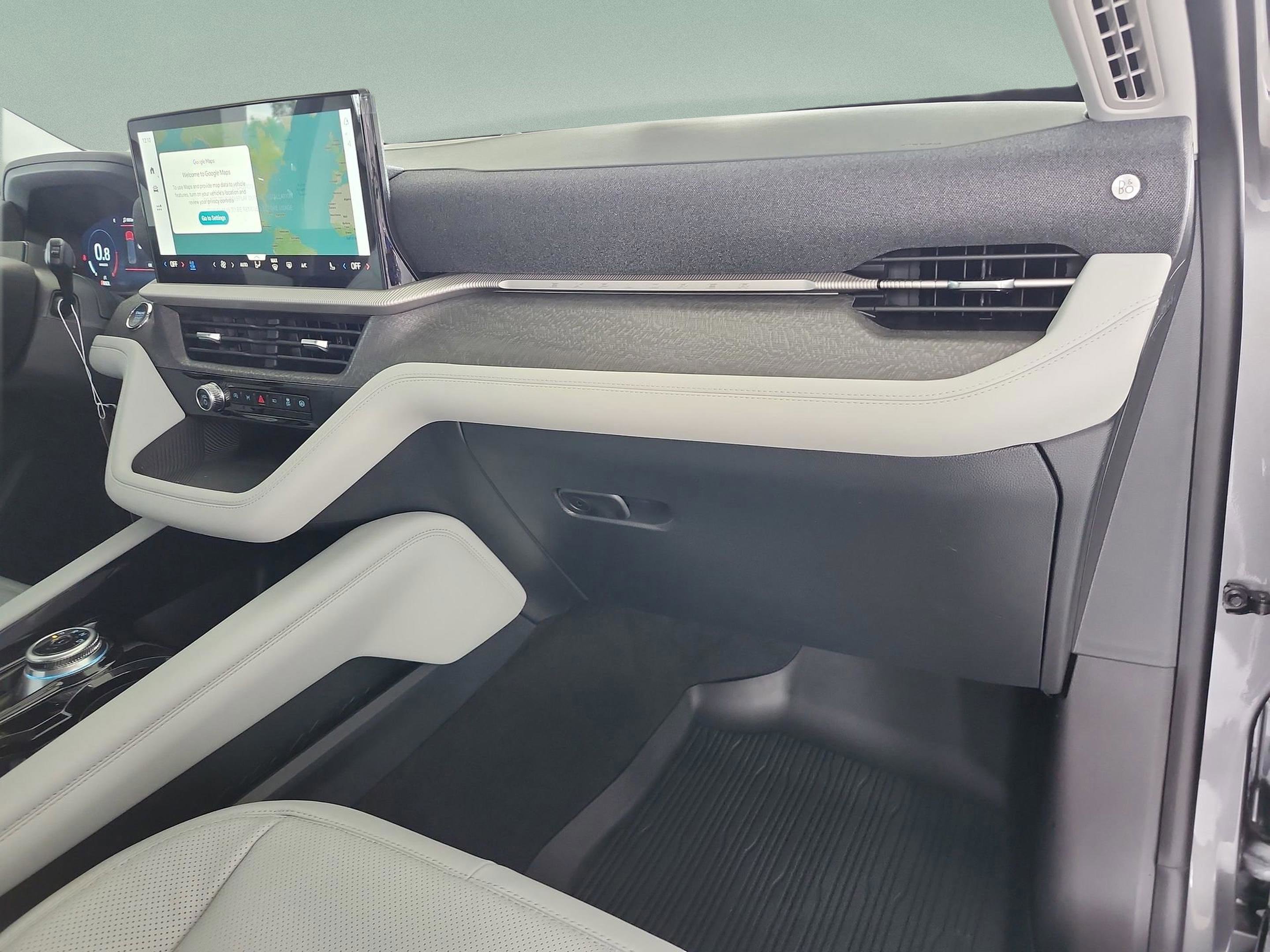 New 2026 Ford Explorer Platinum w/ LUX Leather Package image 19