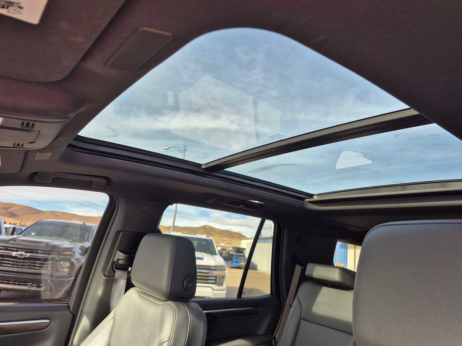 Used 2025 Chevrolet Tahoe Z71 w/ Z71 Off-Road Package image 30