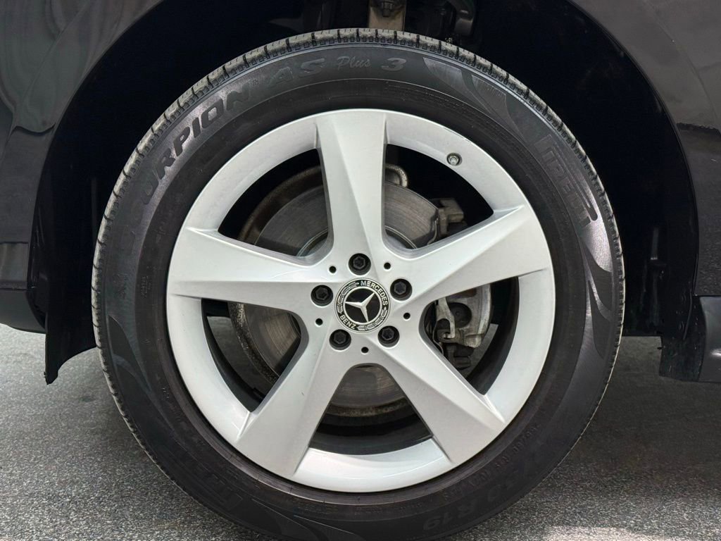 Used 2018 Mercedes-Benz GLE 350 4MATIC image 32