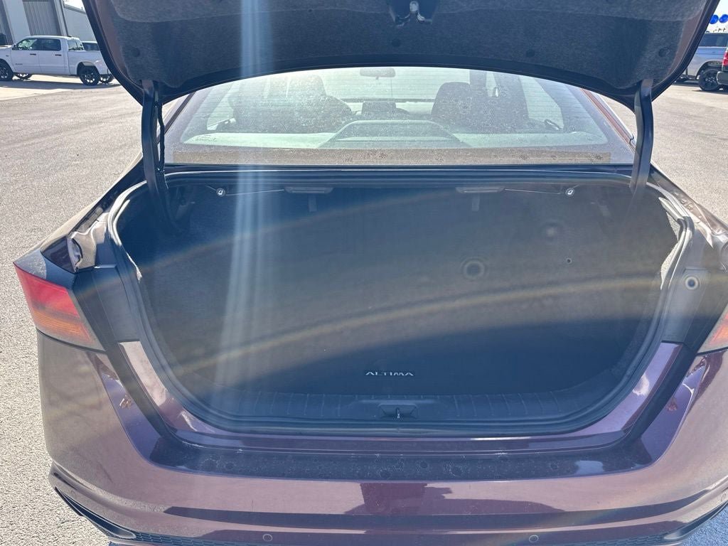 Used 2024 Nissan Altima 2.5 SV FWD image 7