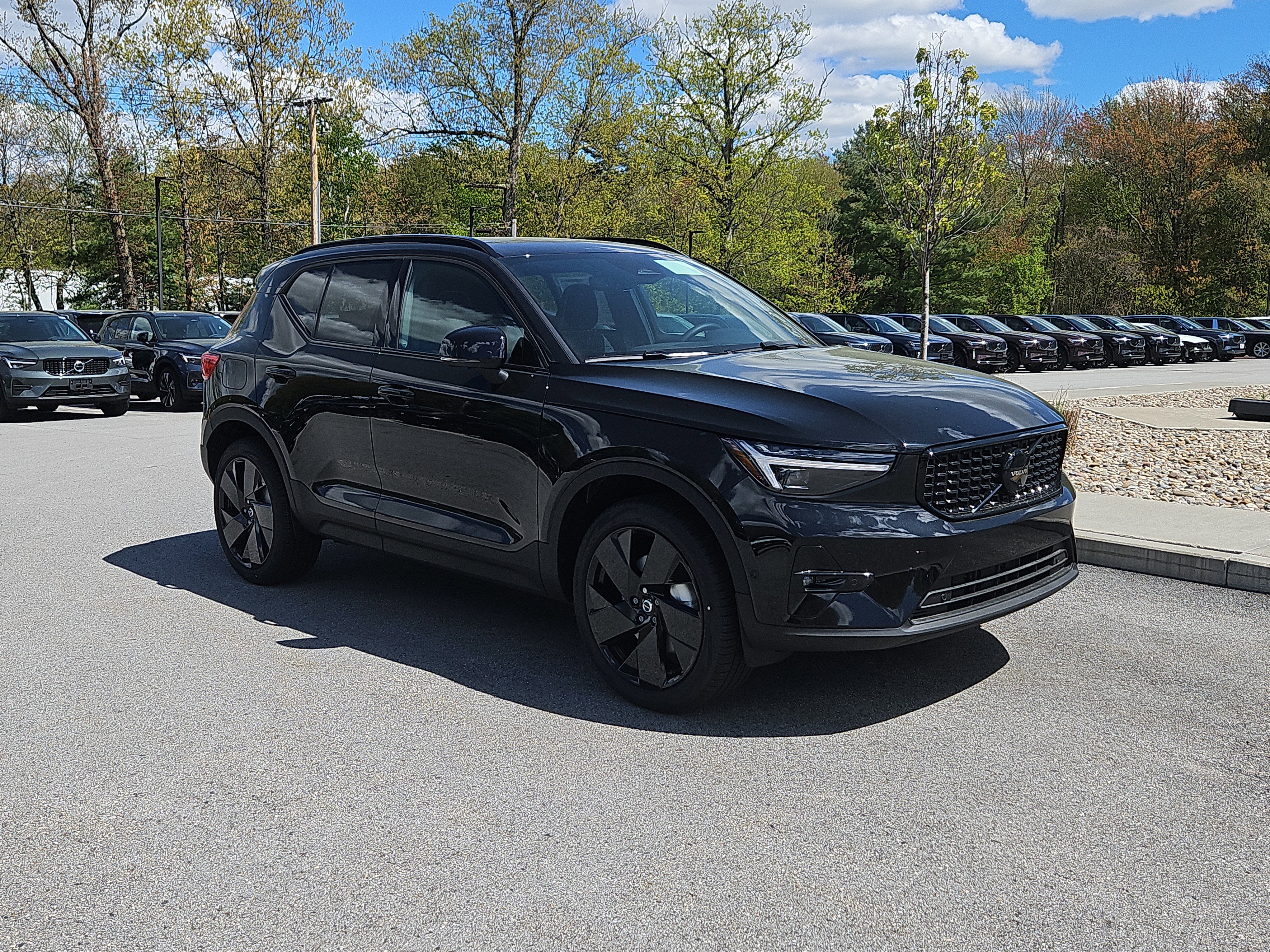 New 2026 Volvo XC40 B5 Ultra w/ Protection Package Premier AWD/4WD image 1