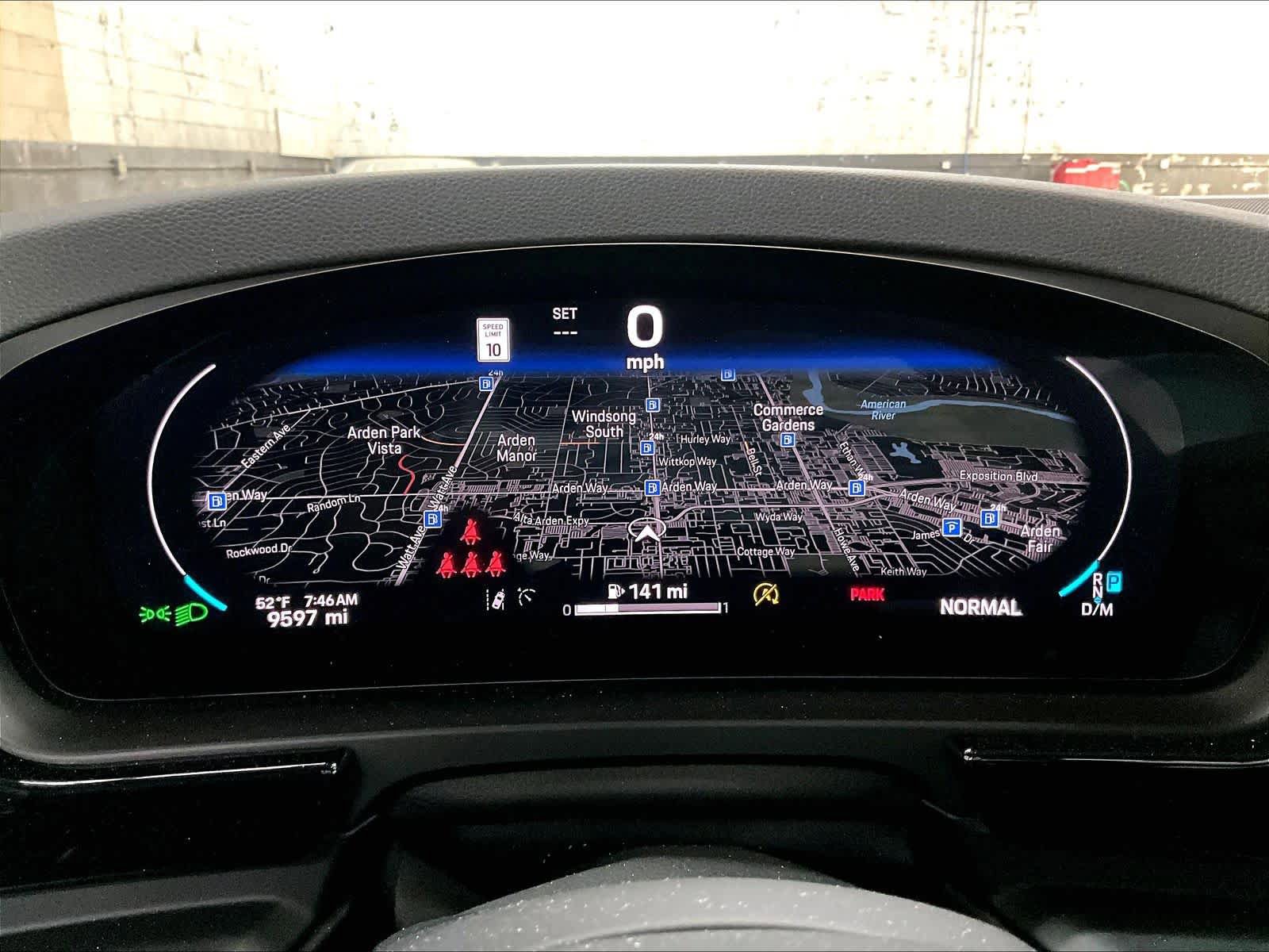 Used 2025 Porsche Cayenne image 21