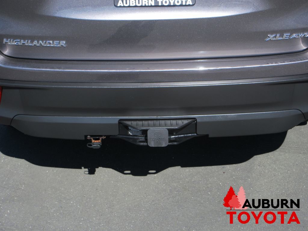 Certified 2018 Toyota Highlander XLE image 6