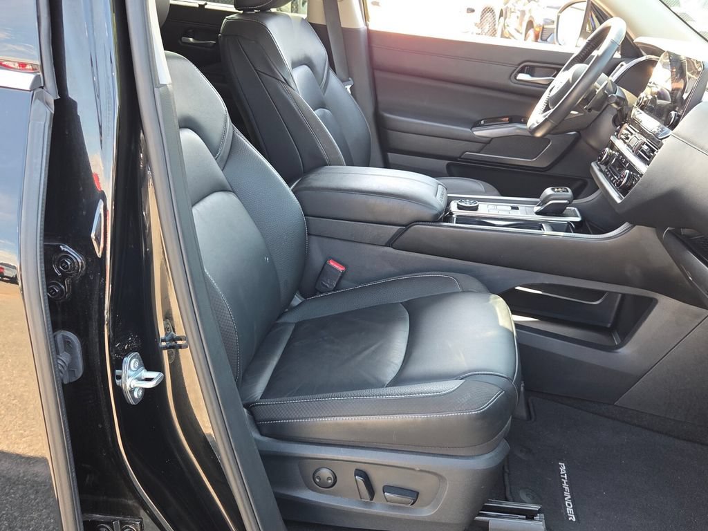Certified 2025 Nissan Pathfinder SL AWD/4WD image 14