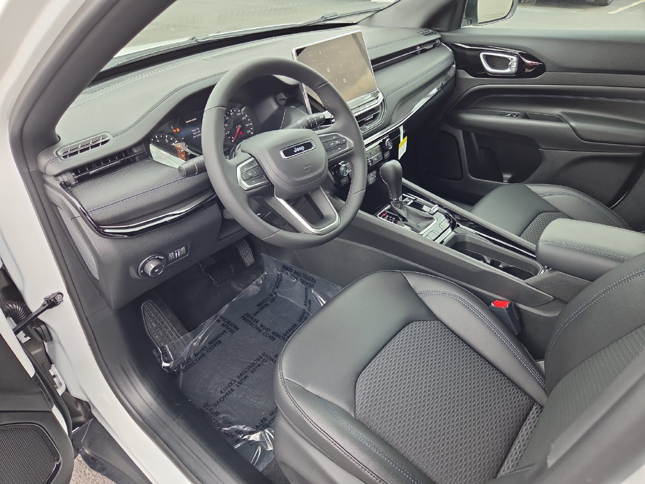 New 2026 Jeep Compass Latitude AWD/4WD image 17