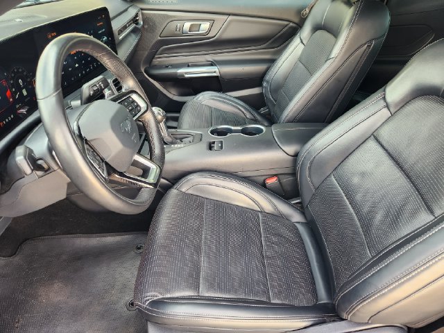 Used 2024 Ford Mustang GT Premium RWD image 3