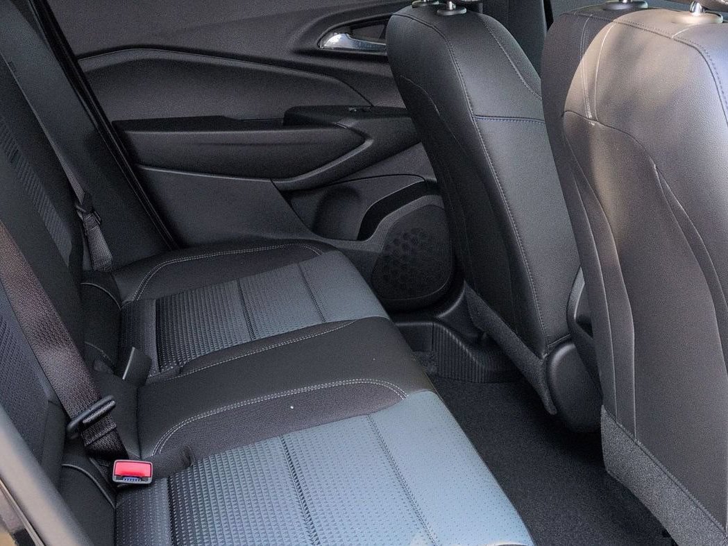 New 2026 Chevrolet Trax LT w/ Driver Confidence Package FWD image 25