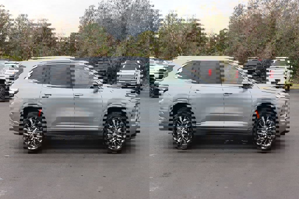 New 2026 Buick Enclave Avenir w/ Super Cruise Package image 3