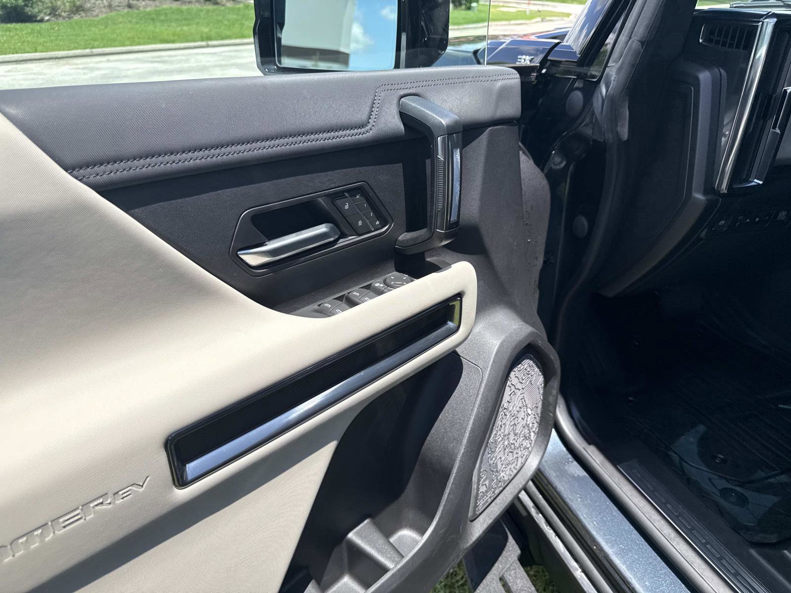 Used 2026 GMC Hummer EV SUV AWD/4WD image 20